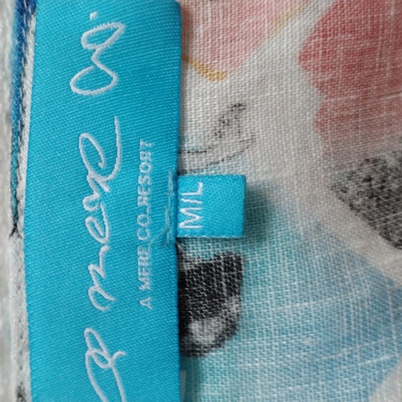 A Mere Co Resort Linen/Cotton Coverup. M/L - Picture 8 of 9